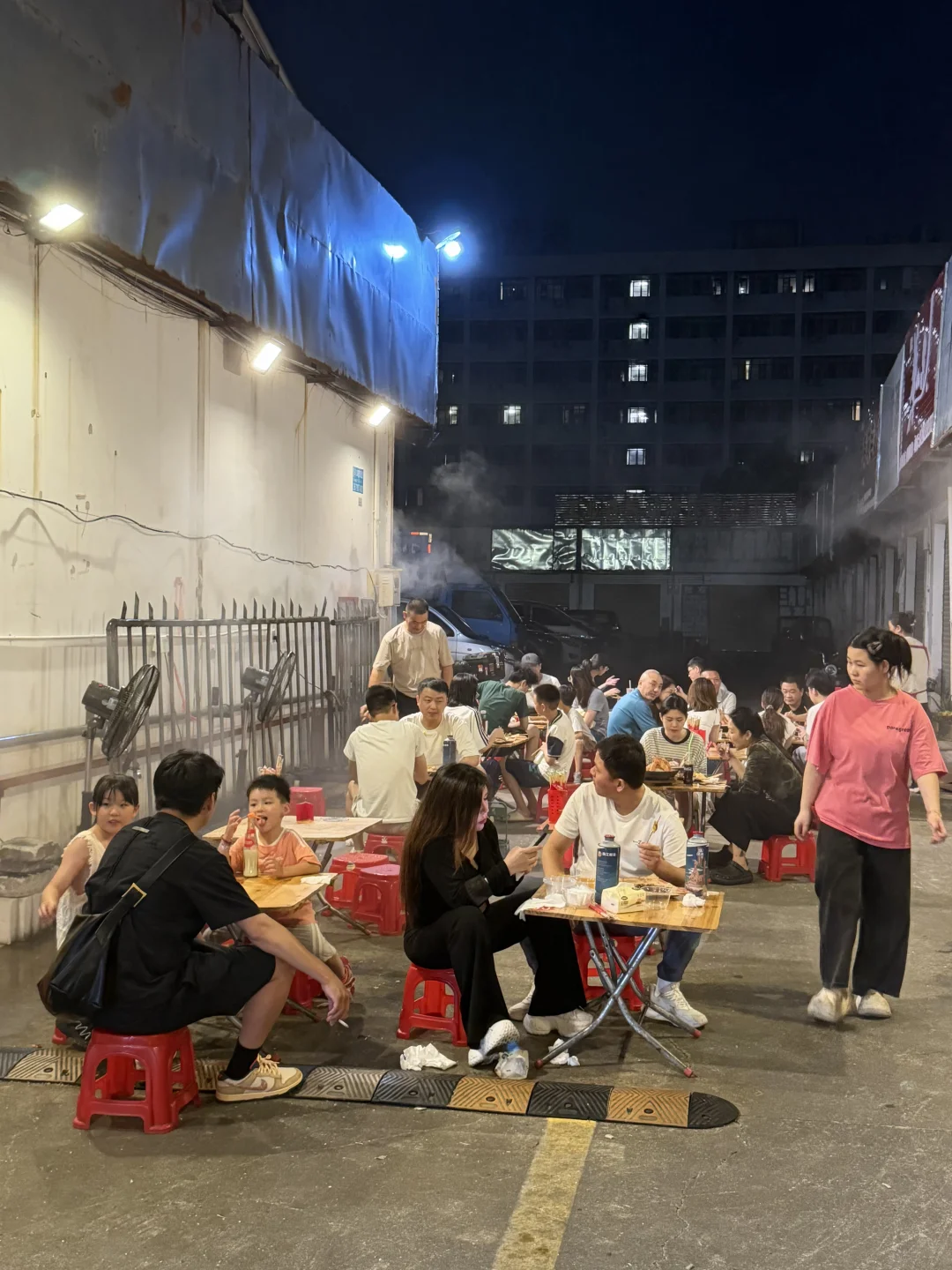 感觉是佛山目前最旺的路边摊