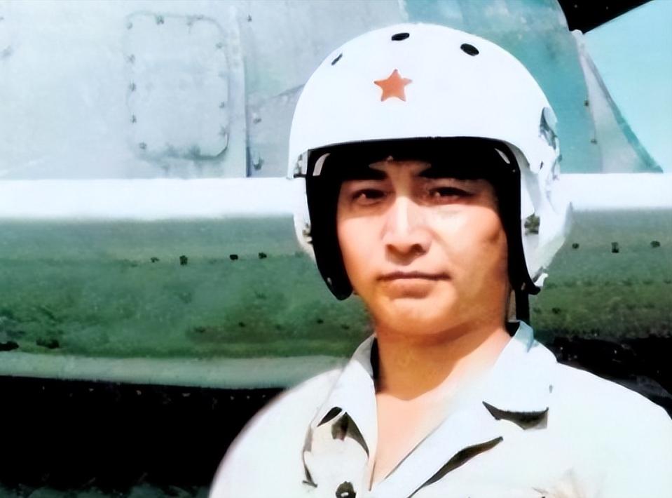 王伟南海跳伞牺牲背后的警醒：十万大军搜救无果，技术与装备短板让中国彻底觉醒，二十