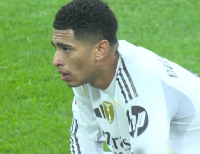 西甲第15轮，皇马0，2输给名不经传的塞尔塔，我发现了两个有趣的问题，大家看是不