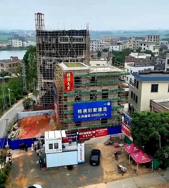 网上说全红婵家盖豪宅，结果根本不是那么回事儿！都传疯了，说是什么“888一平