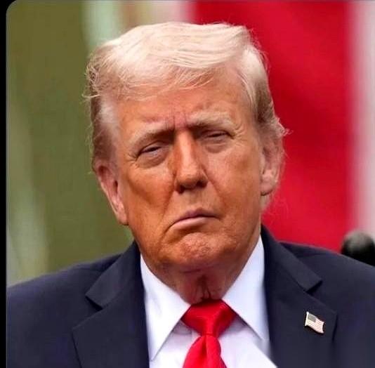 钱，说停就停了。更狠的在后头，连“眼睛”都给你抠了。什么意思？就是美国不光不