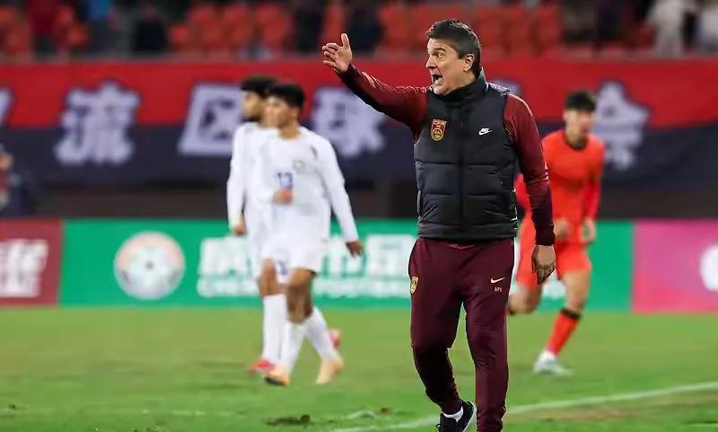 “笨鸟先飞”吗？“熊猫杯”才刚刚结束，中国U22国青又要在12月7日安排一个月长