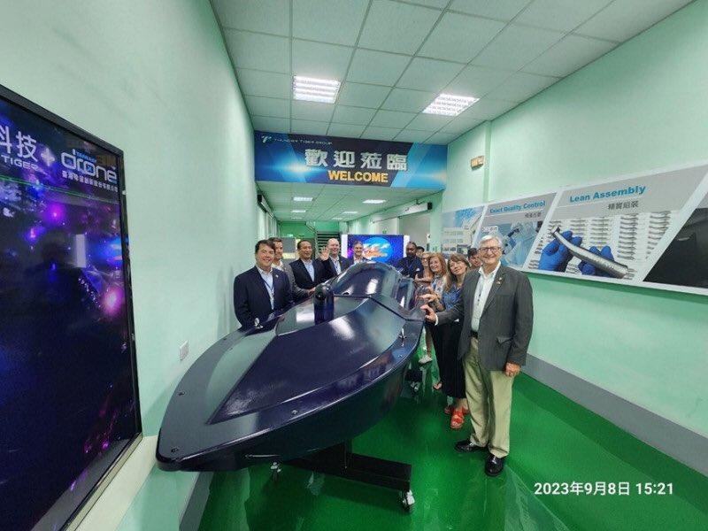 笑掉大牙。不但雷，而且虎啊。隐形测试搞丢了。台湾开发的一款对抗大陆的雷虎无人艇