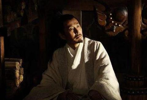 公元前472年，勾践赐死文种，文种临死质问：“我帮你灭了吴国，你这就卸磨杀驴？”