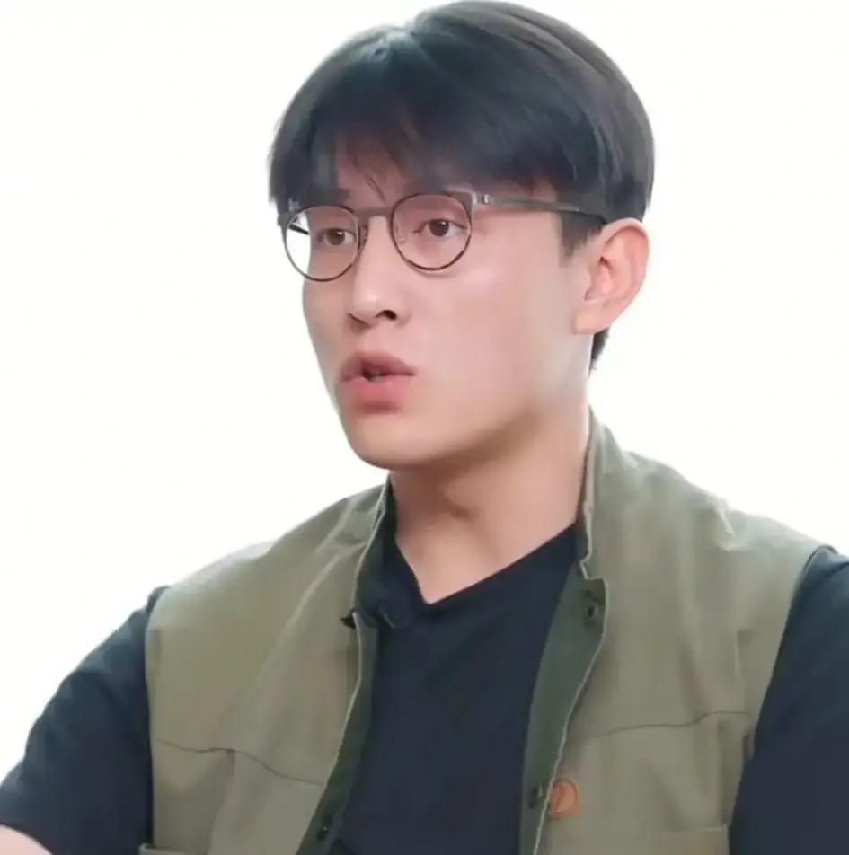 刘萧旭的《盛夏芬德拉》眼看要拿年度第一，结果自家管理员先拆台，嫌郭宇欣蹭热度，喊