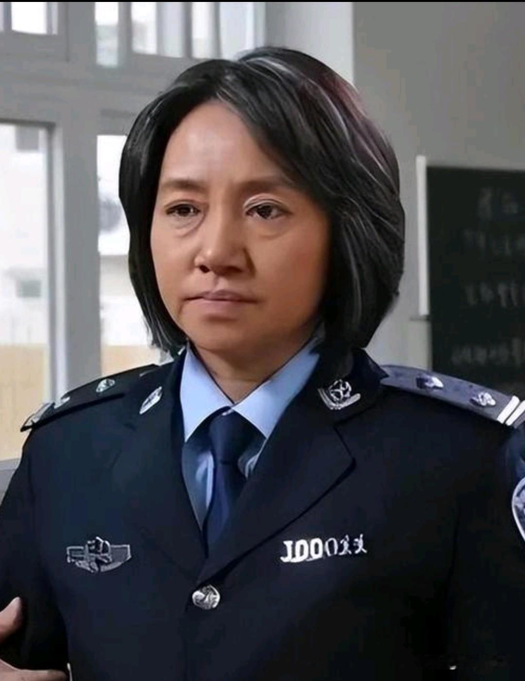 真是没想到，原来她是李幼斌的亲姐姐，出道多年始终不温不火，假如要借助弟弟热度炒作