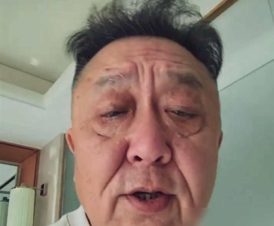 于谦靠“不务正业”，赚了15亿。去年跨年，他在德云社说相声。台下没人知道，他刚在