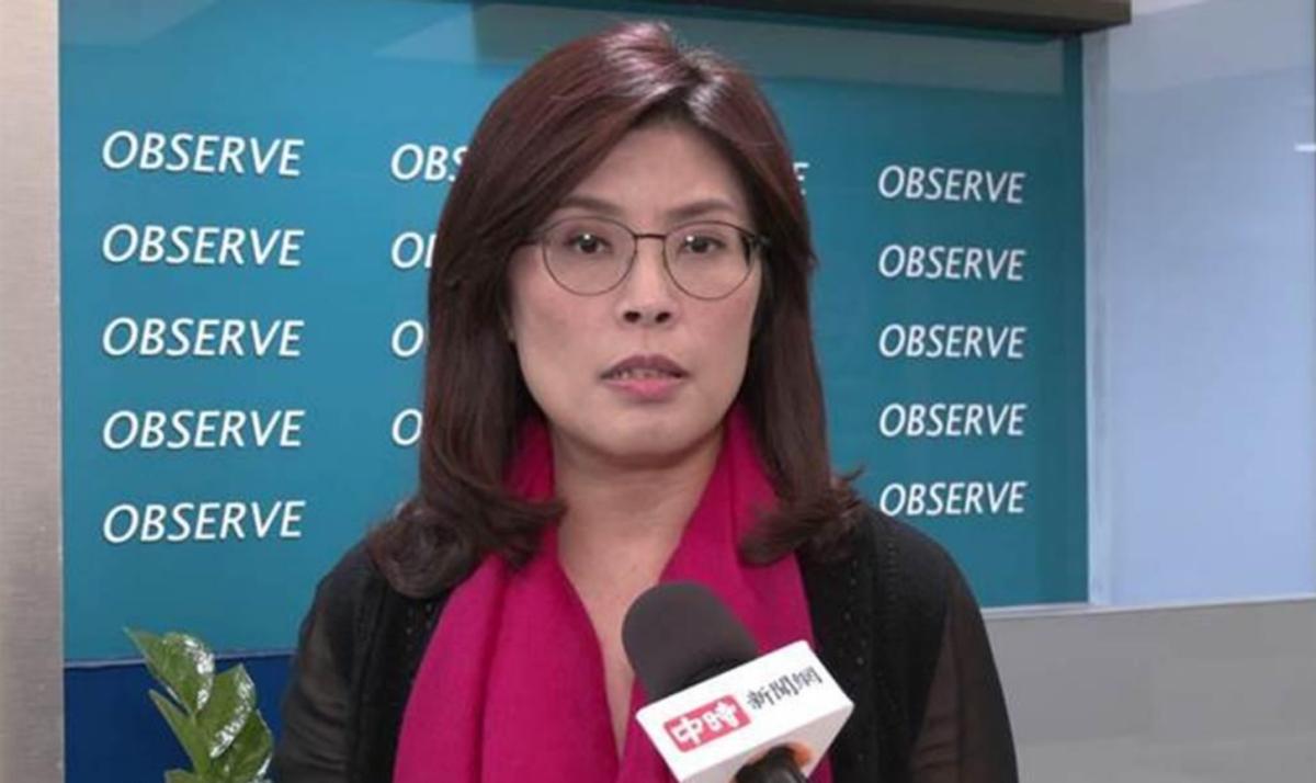 郑丽文的最新表态“很大胆”，她对局势的认识十分清醒。郑丽文接受采访公开发声，她终