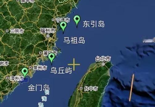 中国民间从来不缺战略家，一位修自行车的老太爷说，对于台湾问题，其实很多人盯着口号