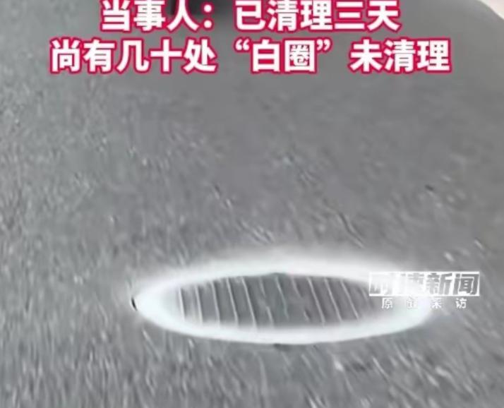 执法的温度在哪里？广东汕头，男子发现部分井盖凹陷下去了，担心行人会不小心踩空，于