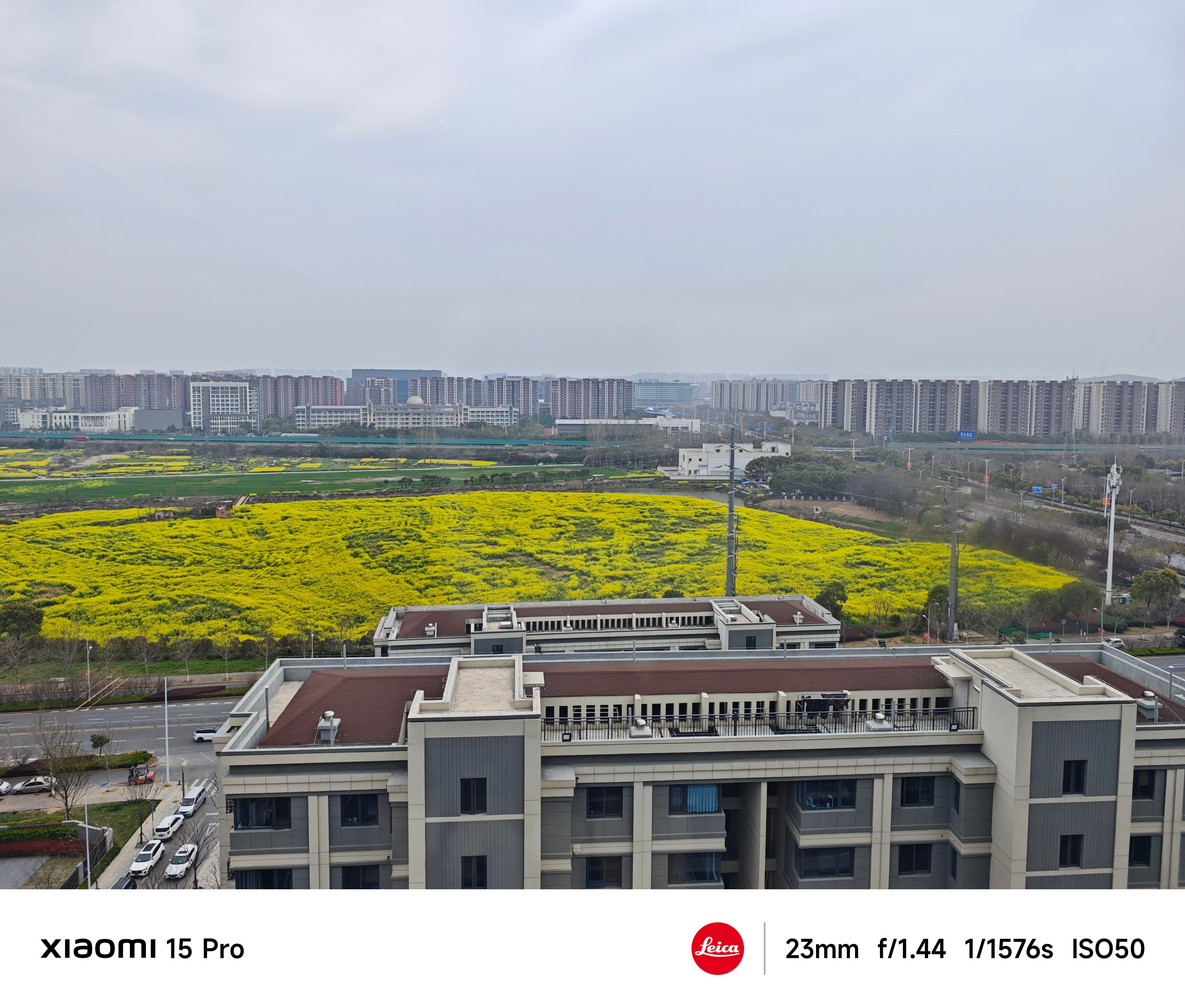 前几天和中介朋友出去看了一下房子。我附近地段稍微不错的，二手房均价在9000-