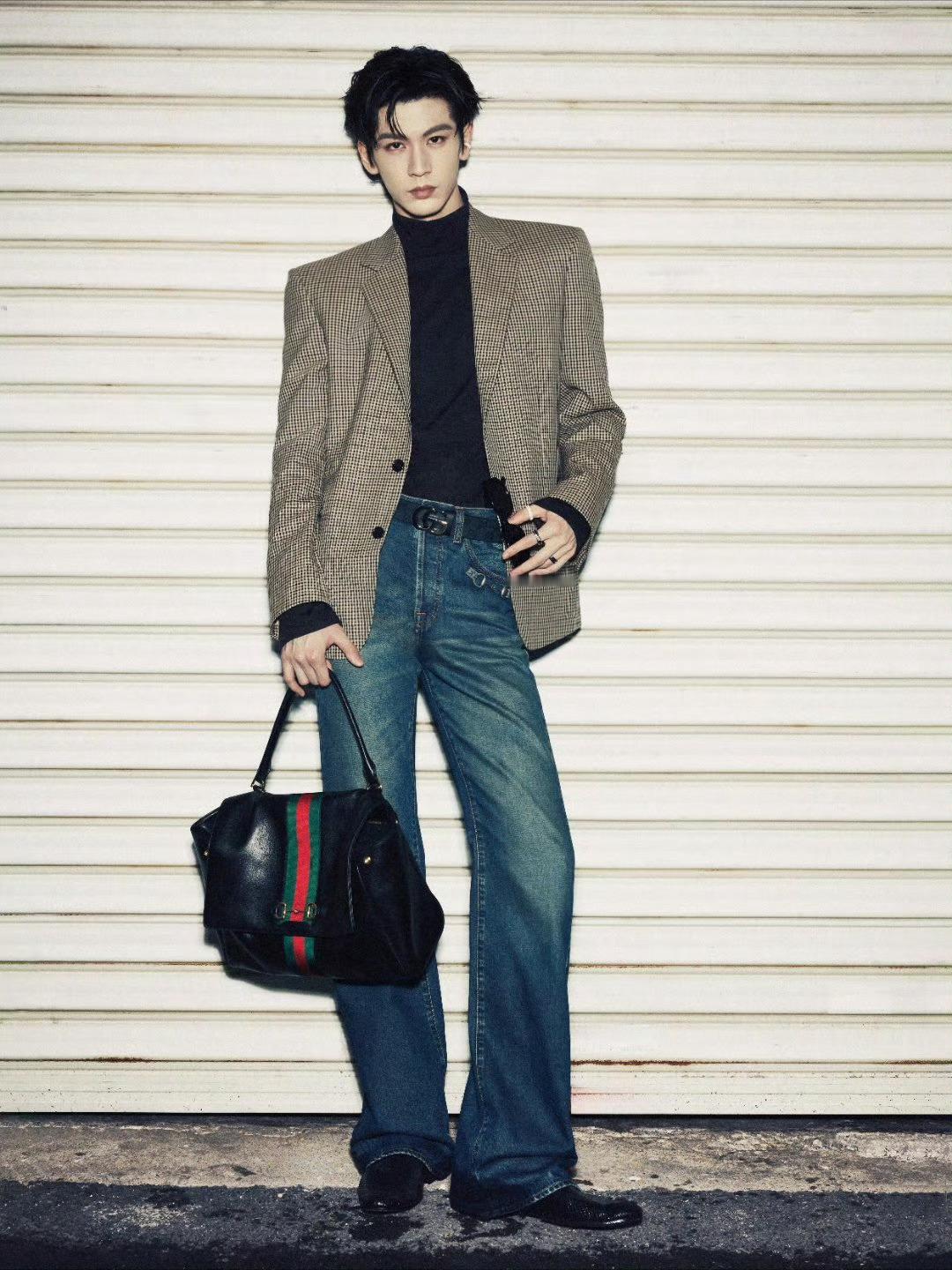 GUCCI田曦薇张凌赫大片模特身材，宽肩、窄腰、长腿，表现力挺强的，吊打了