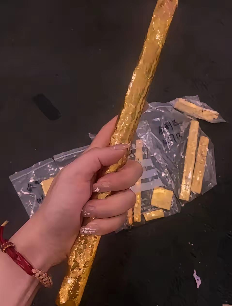 千万别把黄金当暴富捷径！我表姐的经历，给所有想炒金的人敲醒警钟。去年她靠黄