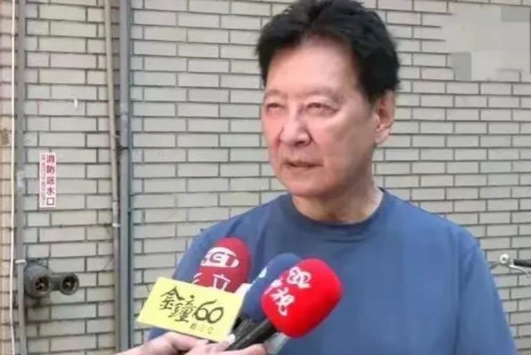 赵少康说他是“不统派”，不统就是独，“不统派”就是台独。赵少康这话说得够