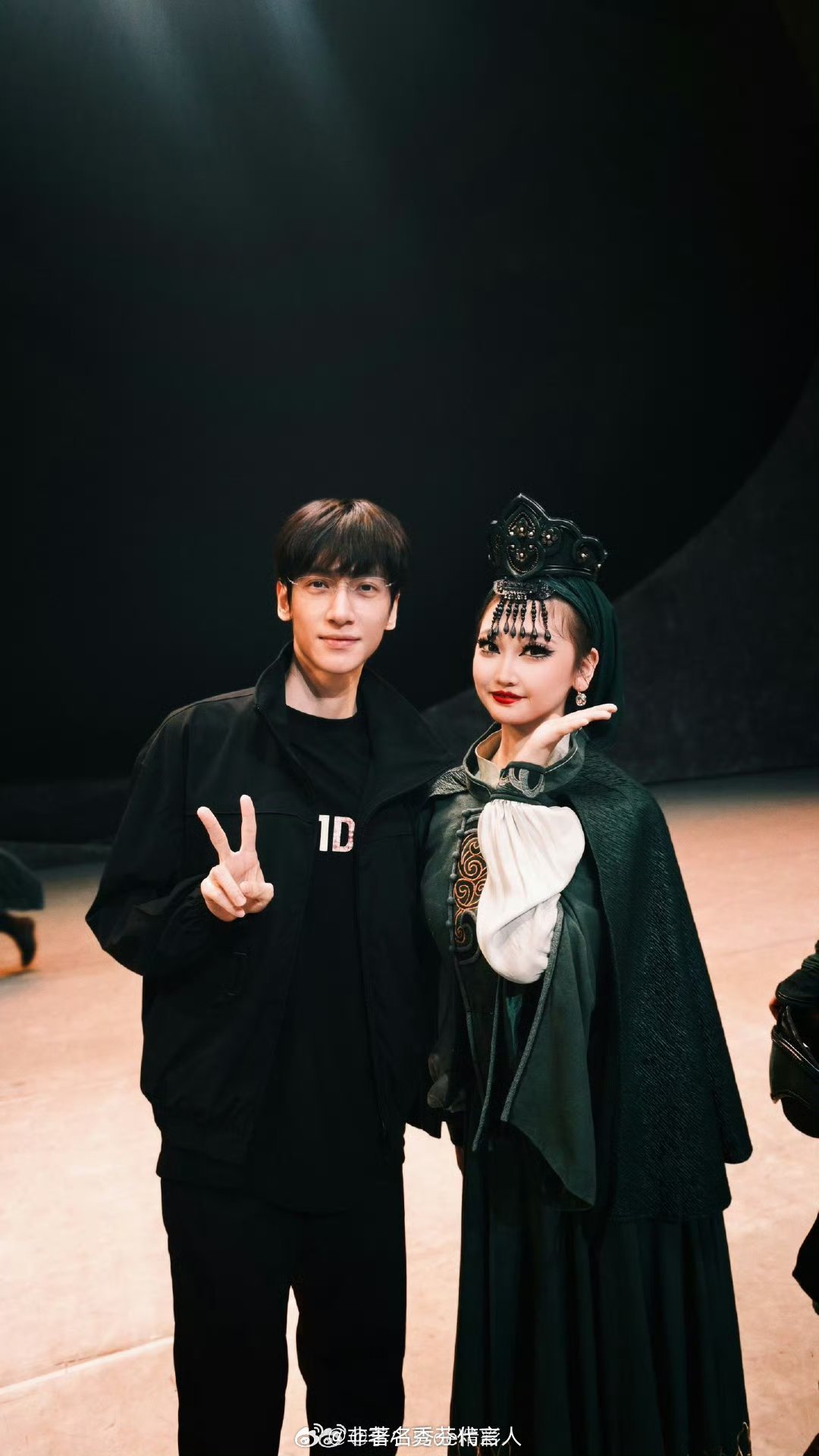 罗云熙到底跟多少人合影了纯素颜有点太突出了吧好帅