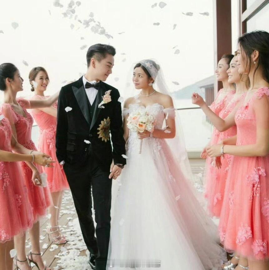 为什么明星的婚纱没有重工