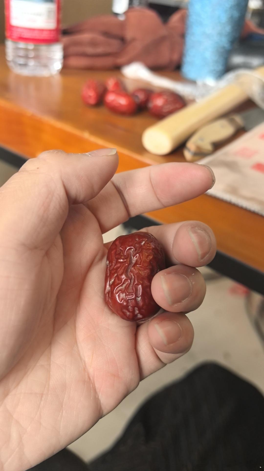 冬天了，吃个枣子补补血[doge]​​​