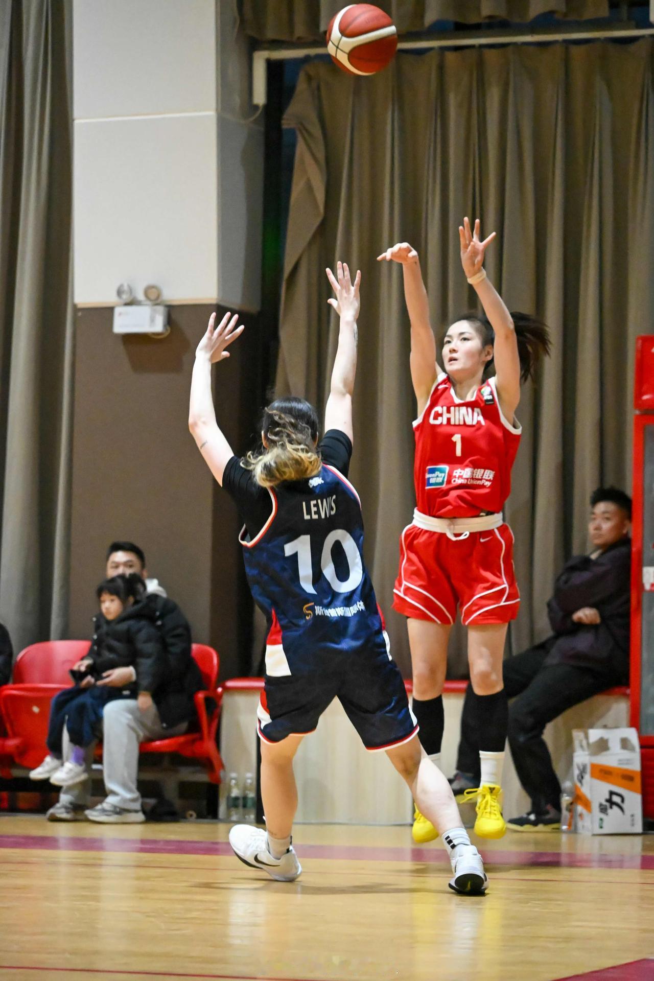 女篮刘禹彤、张曼曼是最需要证明自己的！对张曼曼而言，虽然她和刘禹彤肯定都想进