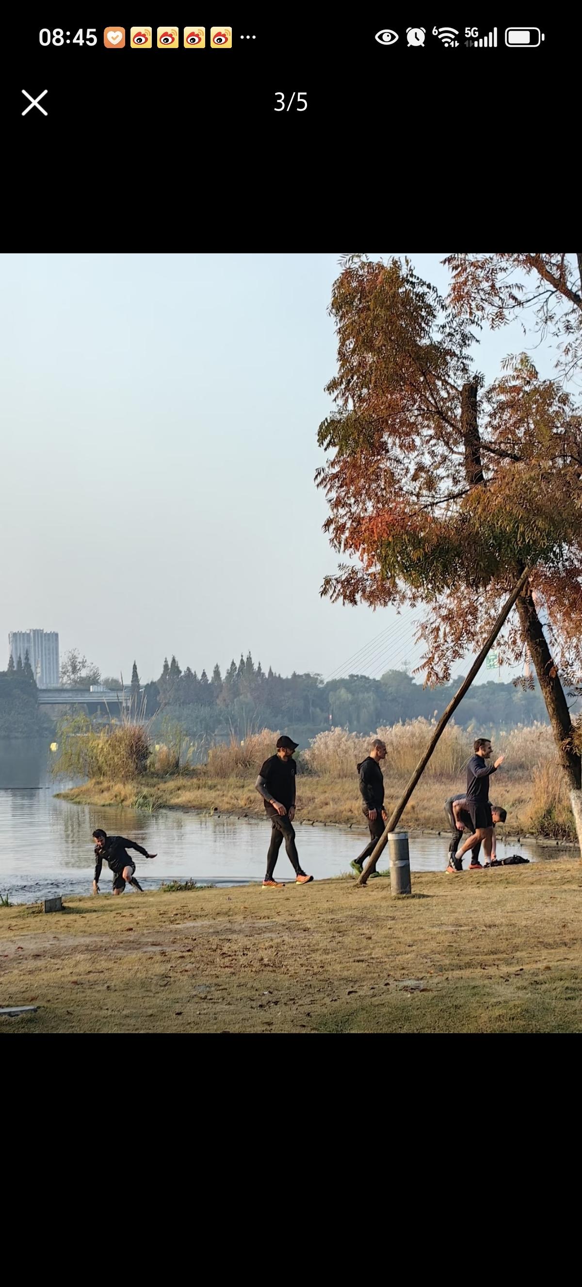 周末的崩溃，从孩子不写作业开始。我闺蜜的儿子今年上小学五年级了可是还是跟一年