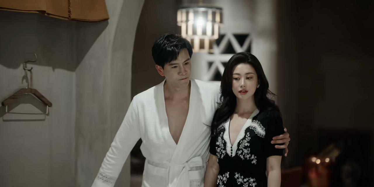 朱珠新片《蜜语纪》的剧情好“疯”啊！朱珠饰演的豪门太太和丈夫去国外过十周年结