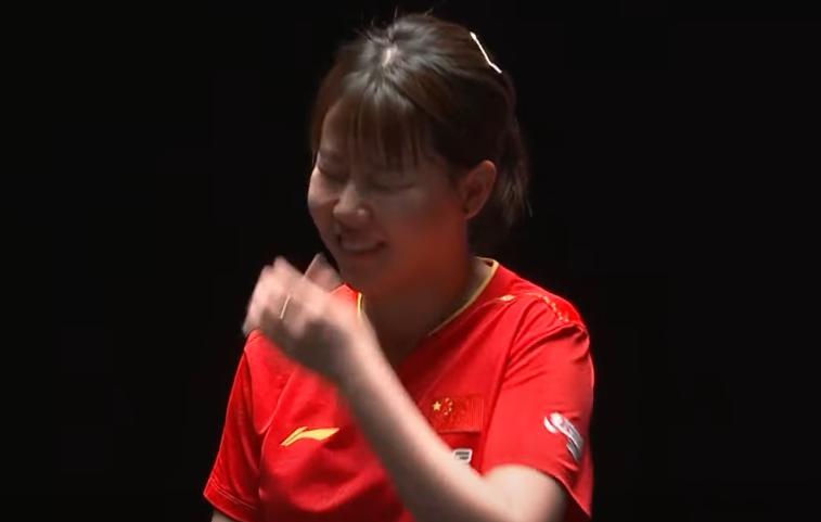 王曼昱9:0开局，同同笑场了，这是放弃了吗？昨天同同和韩莹打了一个半小时，今