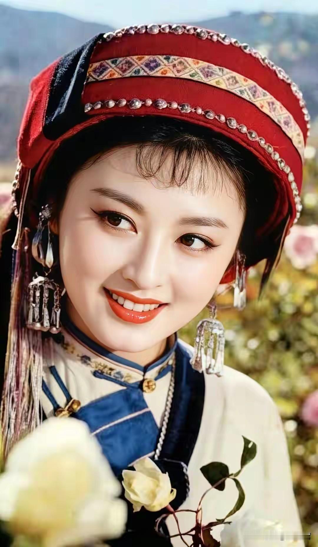 彝族服饰欣赏