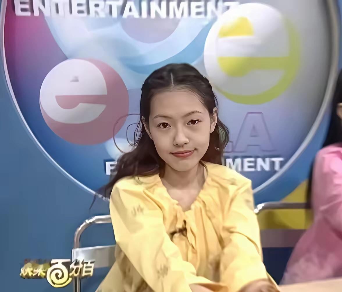 小s的颜值，一直被姐姐那美丽的气质所掩盖，只要有她姐姐在，小s似乎只能做姐姐的影