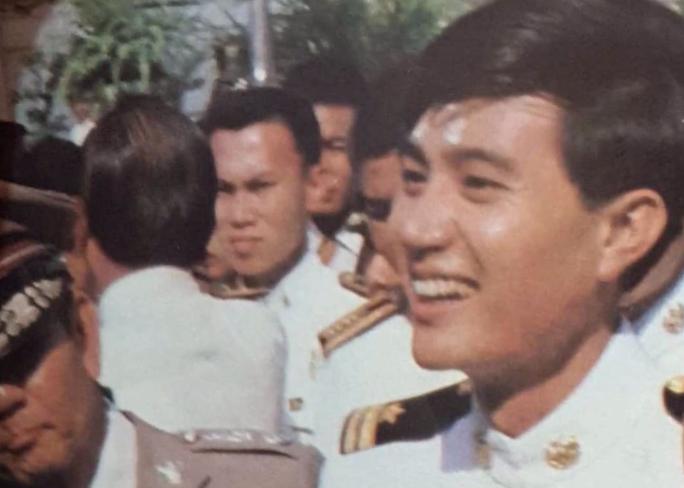 朱蓬拉公主人丑但她老公是帅哥，果然皇帝女儿不愁嫁，再丑都能嫁帅哥。诗琳通公主一生