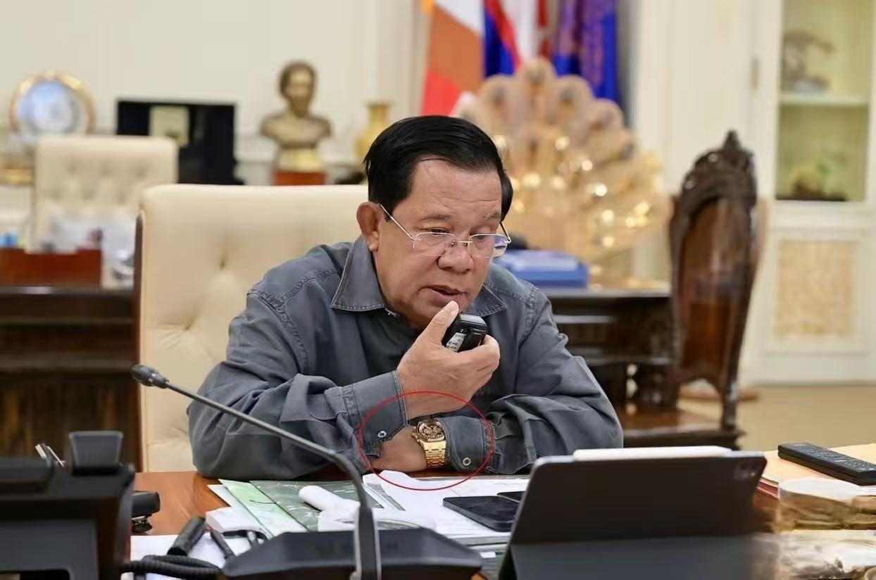 照片可不能乱发，洪森一张办公照，愣是闹出了轩然大波。起因是柬埔寨前线士兵吃够