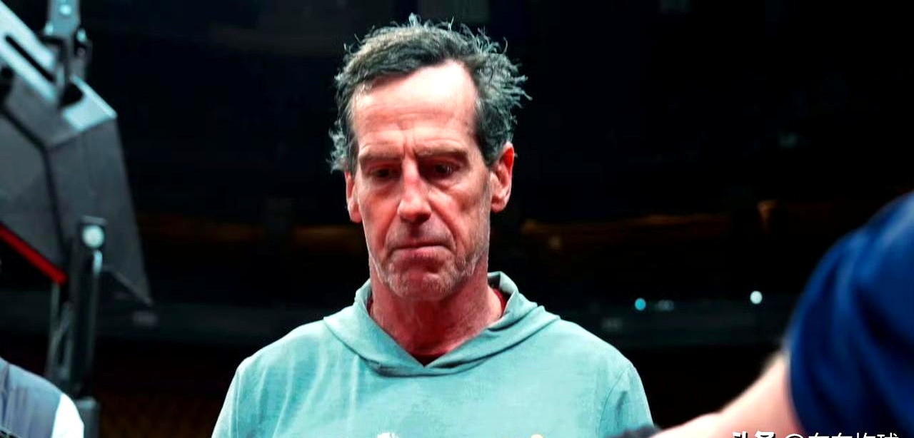 战术都对，怎么还是被动？骑士队季后赛打猛龙，教练阿特金森说训练...