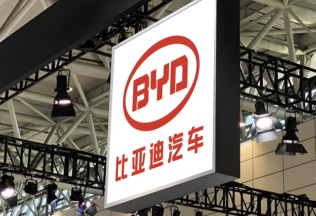 7万出头就能开走一台插混轿车，放在五年前谁敢想？比亚迪秦PLUS2026款DM-i入门版，把终端落地