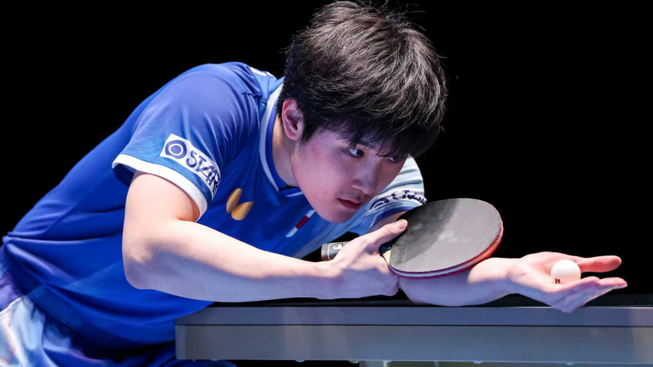 张本智和直板逆转遭重创！未输先颓无奈得分不喊