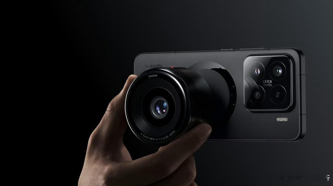 如果说磁吸镜头能够量产，那绝对是科技的一场变革，单反的噩梦！