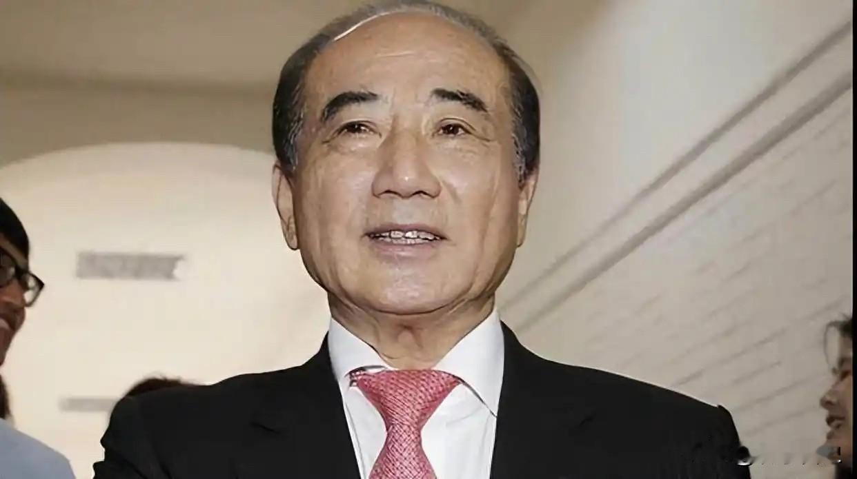 这两天，台湾那边的王金平突然放出一句“外交、军事归中央”，还主动提起“一中”的话