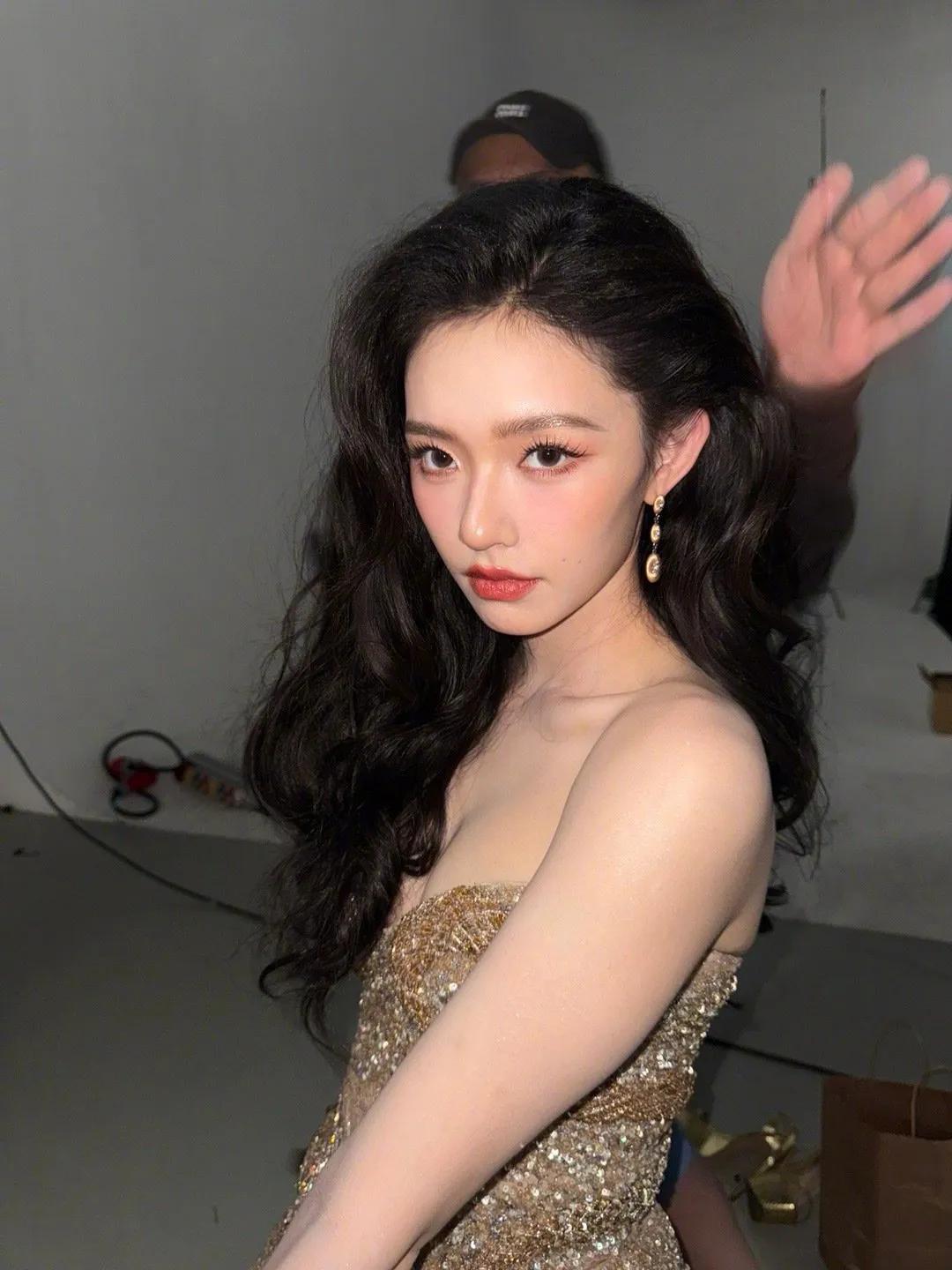 女神，请你lookme[滑稽笑]林允娱乐