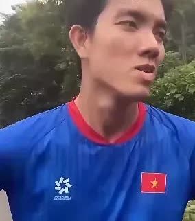 这是越南女排的当家“一姐”、亚洲最强接应阮氏碧泉。说是“一姐”，其实称为“一哥”