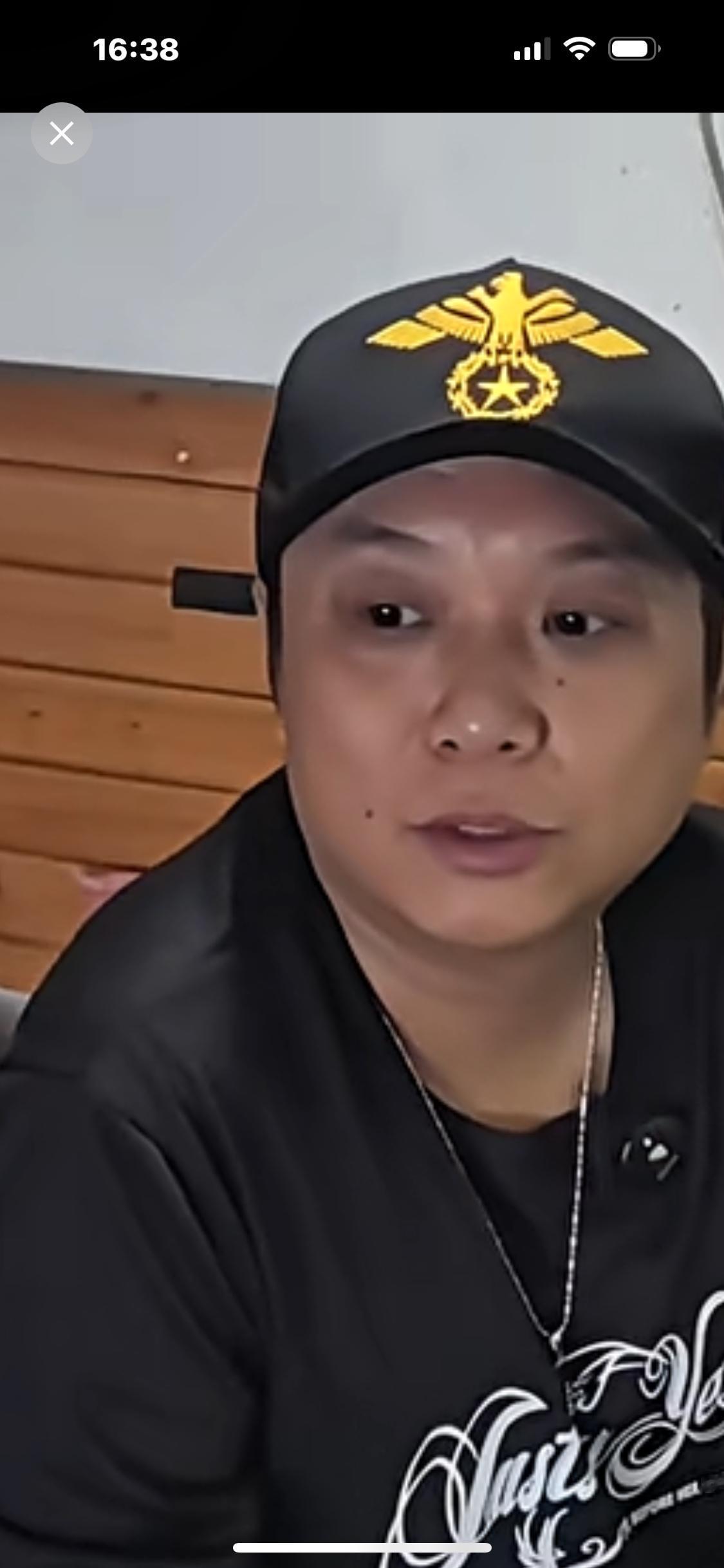 一个落魄的上海男人，身上一共只有1.75元钱了，落魄男人今年44岁，一天只吃一个