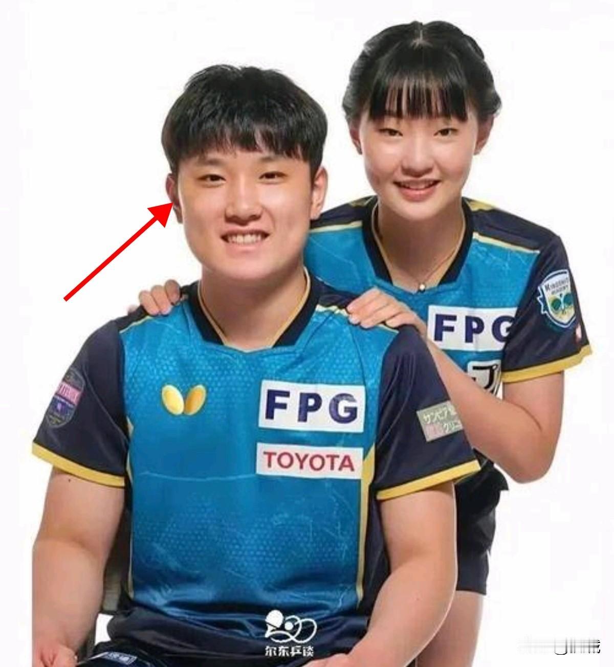 何止成都观众不买账！全国网友都难咽这口气！张本兄妹回到祖籍成都征战赛场，现场