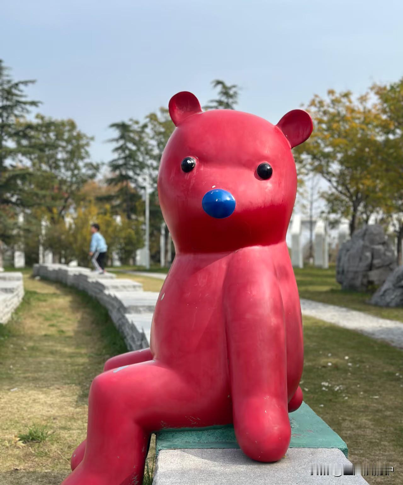 去了趟郑州旅游的一点看法1.二七广场：路过打卡即可，无需特意跑。核心就是个