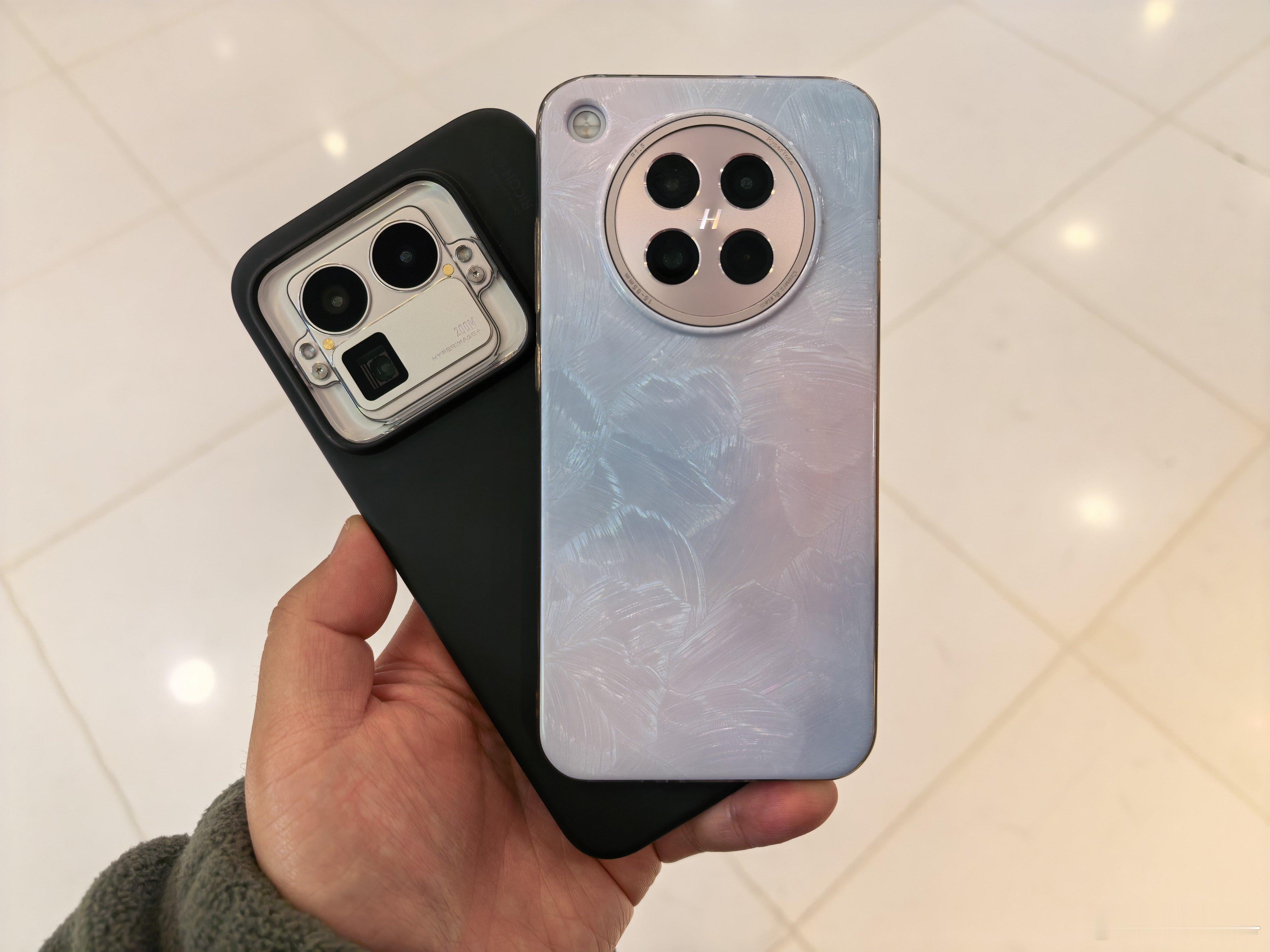 均价500元的手机壳被疯抢恕我直言，我不知道为什么手机壳能卖到这个价格……如