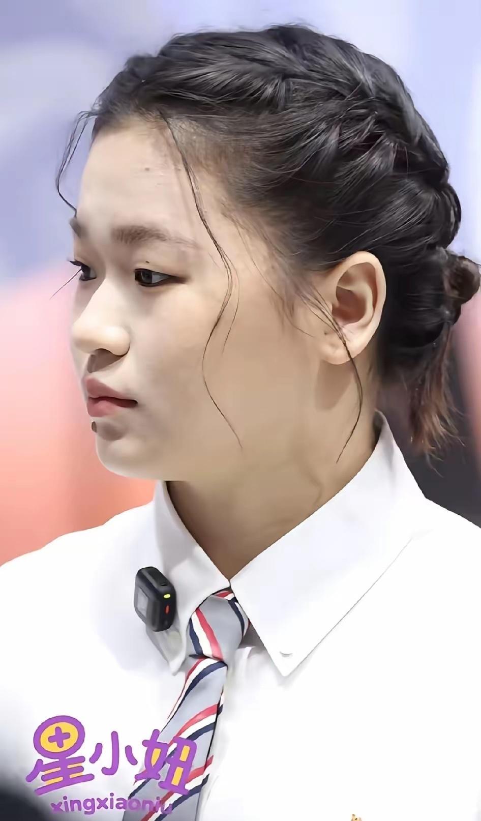 全红婵逃不过基因！可能真的是基因太强大了，你说发育吧，哪个女孩不发育呢？之前很