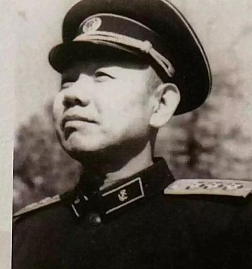 开国上将王宏坤，1977年被中央免去海军第二政委职务，1983年按兵团级离休