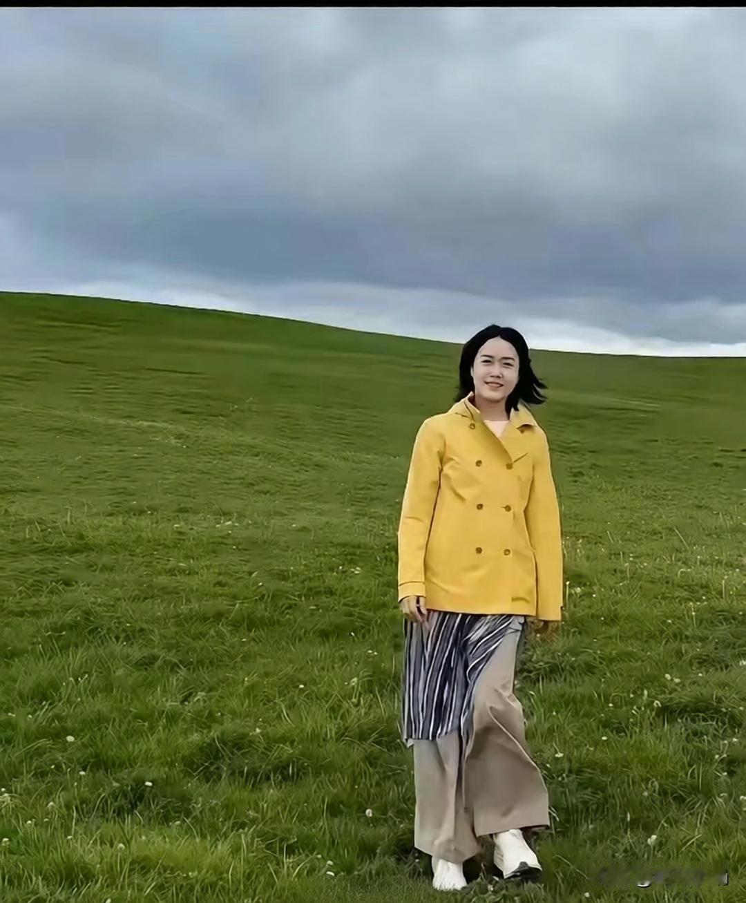 杨振宁先生离世已逾半年，他的遗孀翁帆终于走出阴霾，如今看上去宛如年轻人一般！2