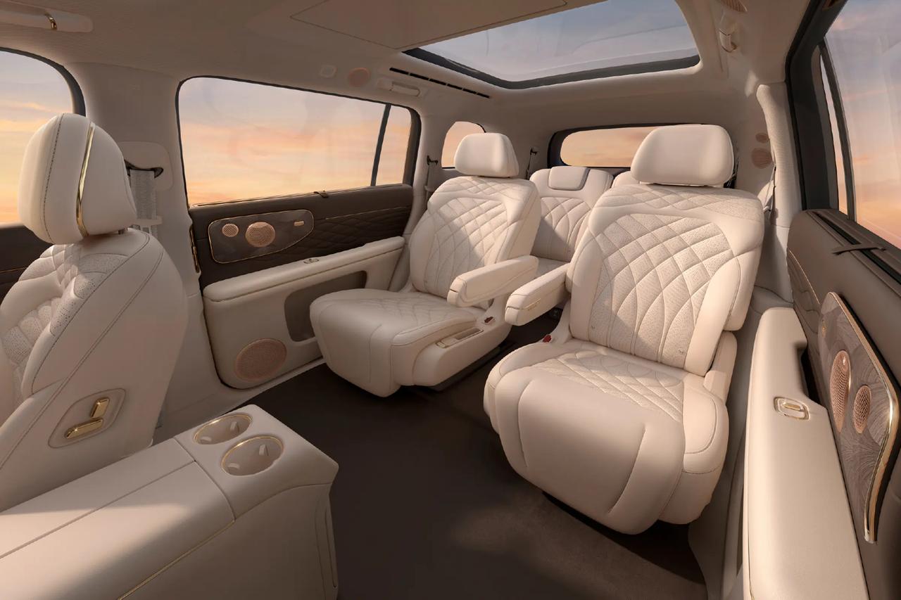 智己LS9的转向，最近成了女车主群里的大热门。没想到方向盘一转，5米3的大块