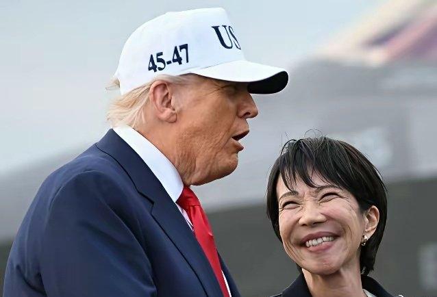 这不得夸夸外媒摄影师啊，抓到了精髓，出神入化的摄影技术。[呲牙笑]