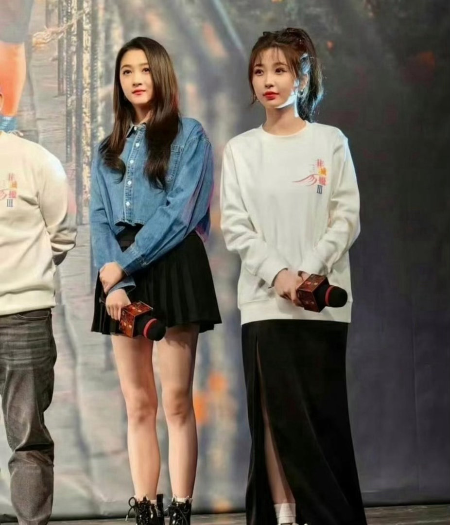 虞书欣站关晓彤旁边竟然不显矮，谁说她个子不高的？