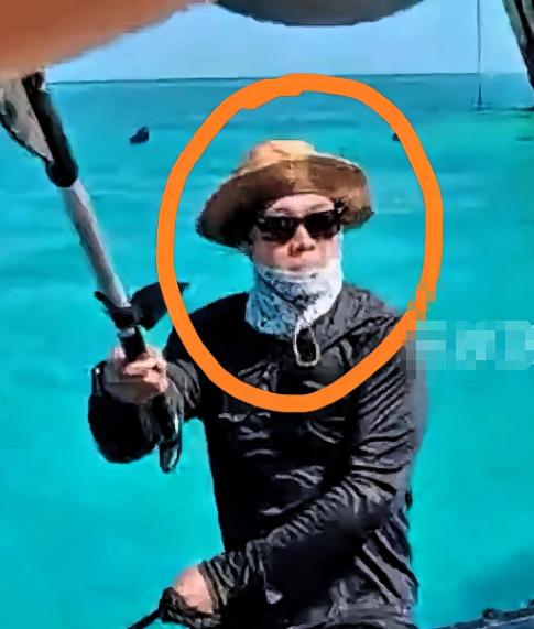 仁爱礁疯狂挑事的“白皮胖子”，身份彻底藏不住了！根本不是普通水手，套路太深！7月