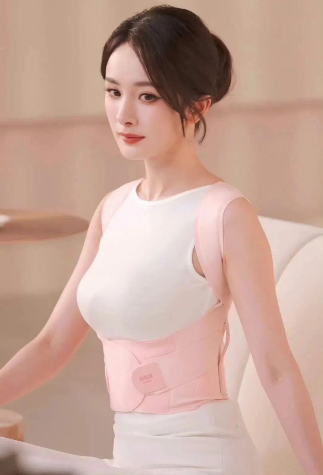 杨幂对体态很重视，怪不得这么挺拔