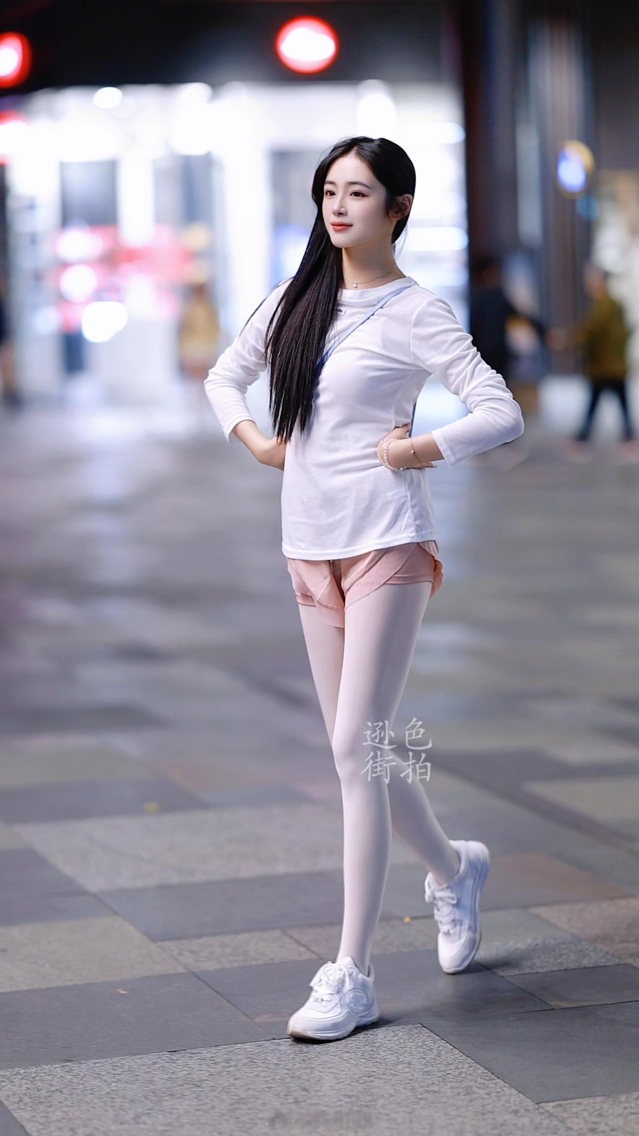 【成都街拍】你会爱上哪个小姐姐？丨摄影拍照每日穿搭