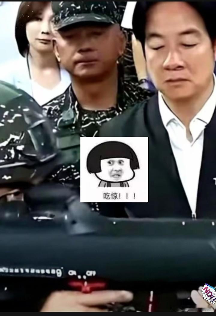 台湾那个小兵的灵魂拷问，一句“打输了阵亡，抚恤金找谁说去要”，直接戳破了某些人画
